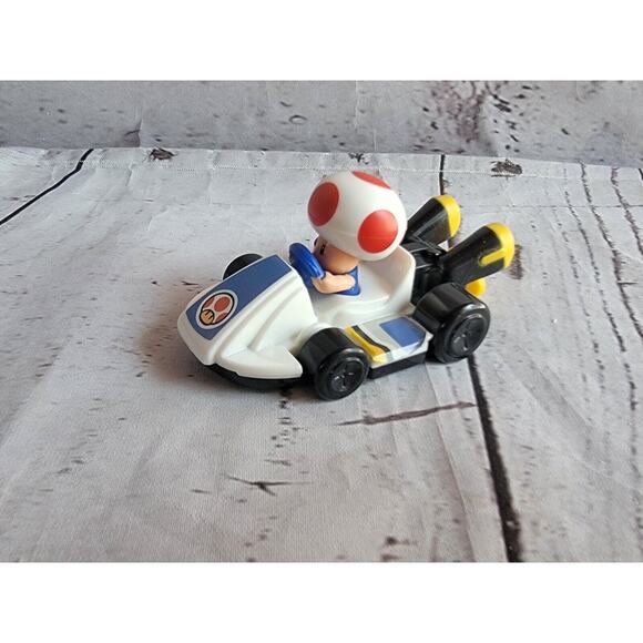 Super MARIO KART Toad NINTENDO 2014 McDonald's MUSHROOM CAR RACER Happy Meal Toy - Picture 2 of 5
